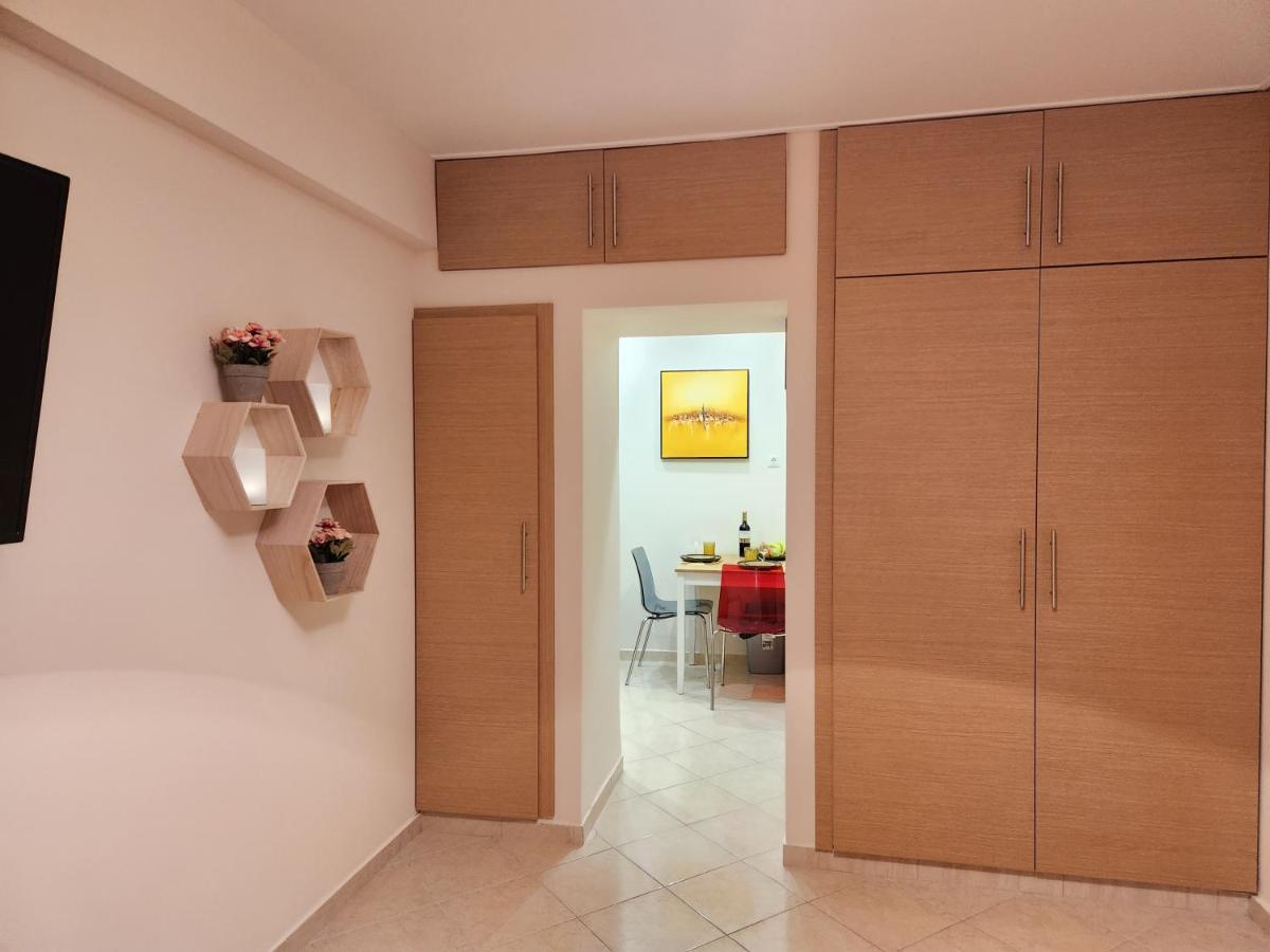 Menelaou Cozy Apartment Vipgreece เอเธนส์ ภายนอก รูปภาพ